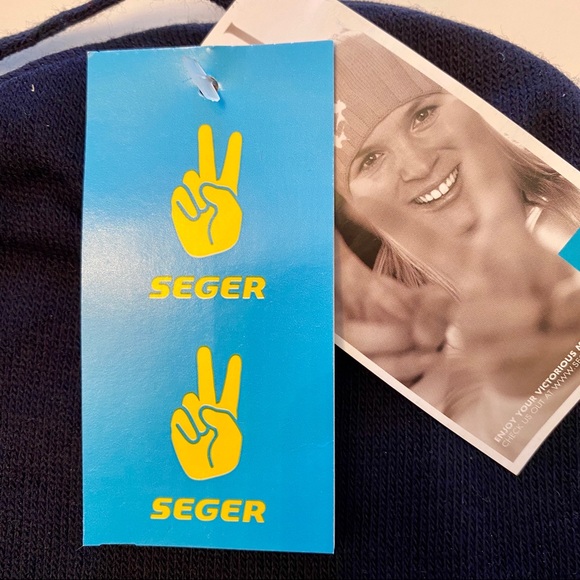 Thin Knit Beanie SEGER Made in Sweeden - Picture 3 of 3